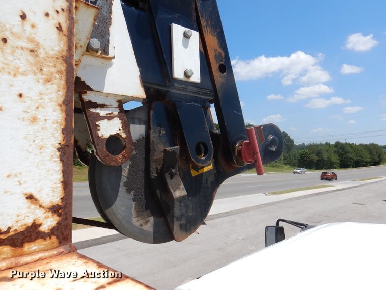 image for item DM6431 2010 International 7400  utility / service truck