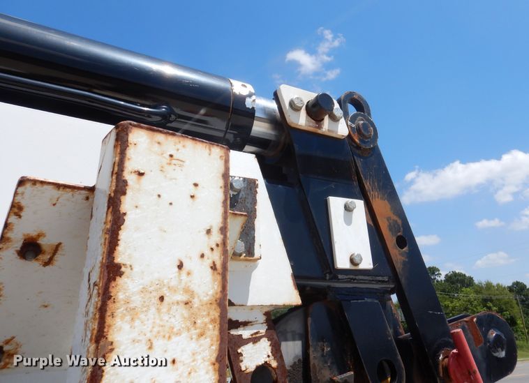 image for item DM6431 2010 International 7400  utility / service truck