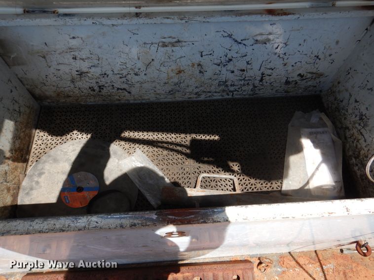 image for item DM6431 2010 International 7400  utility / service truck