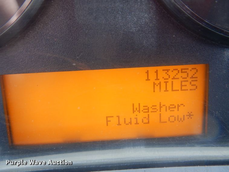 image for item DM6431 2010 International 7400  utility / service truck