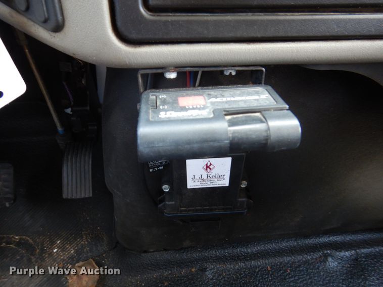 image for item DM6431 2010 International 7400  utility / service truck