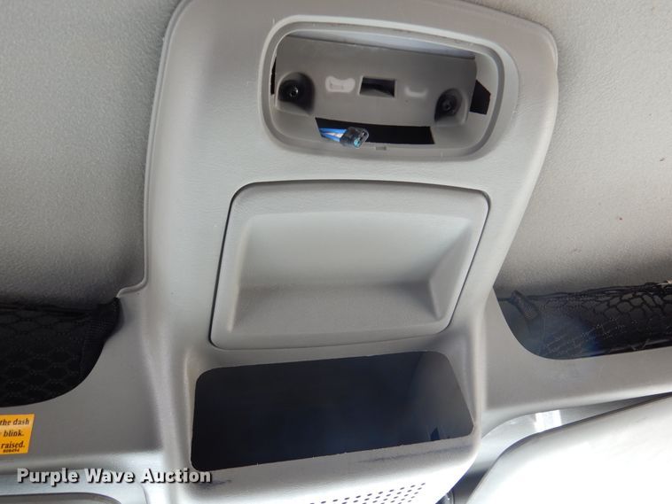 image for item DM6431 2010 International 7400  utility / service truck