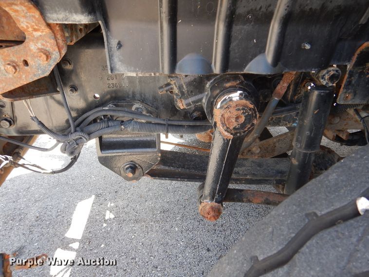 image for item DM6431 2010 International 7400  utility / service truck