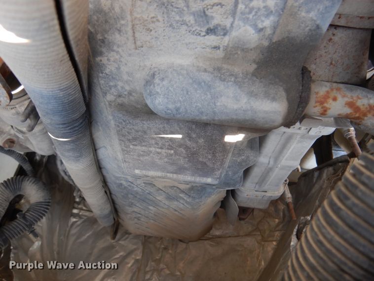 image for item DM6431 2010 International 7400  utility / service truck