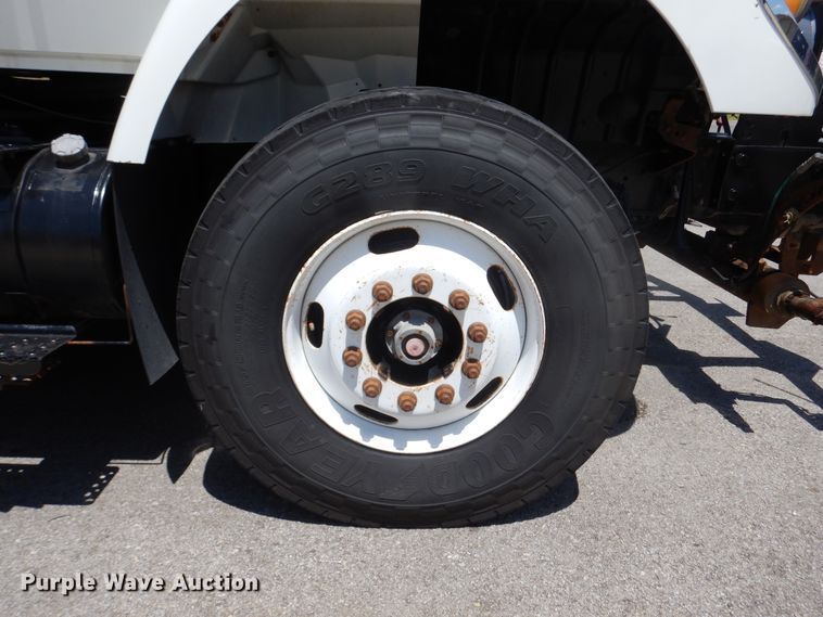 image for item DM6431 2010 International 7400  utility / service truck