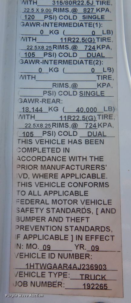 image for item DM6431 2010 International 7400  utility / service truck