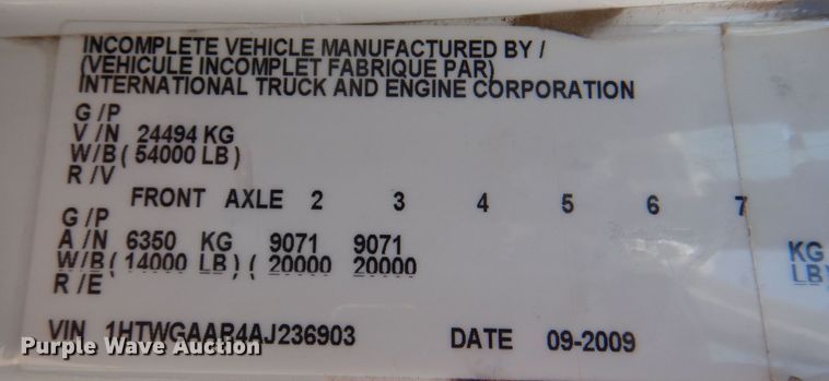image for item DM6431 2010 International 7400  utility / service truck