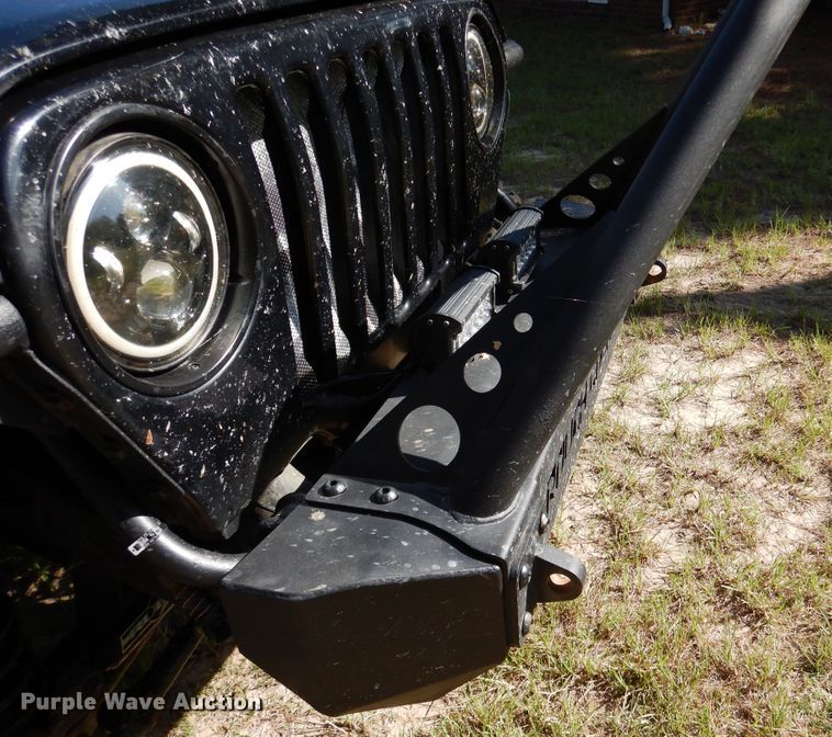 image for item DM6434 2004 Jeep Wrangler  SUV