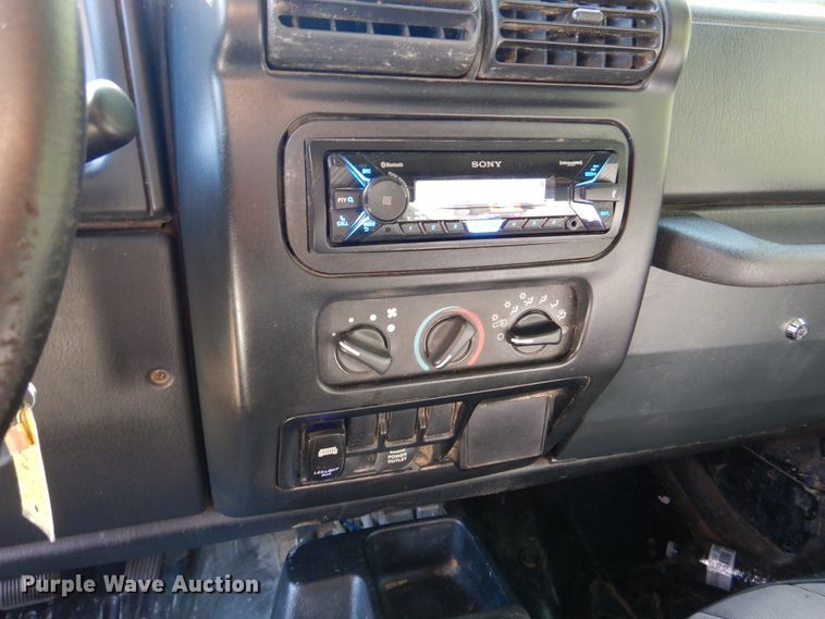 image for item DM6434 2004 Jeep Wrangler  SUV