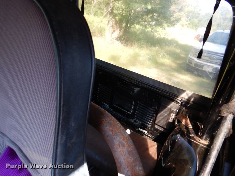 image for item DM6434 2004 Jeep Wrangler  SUV