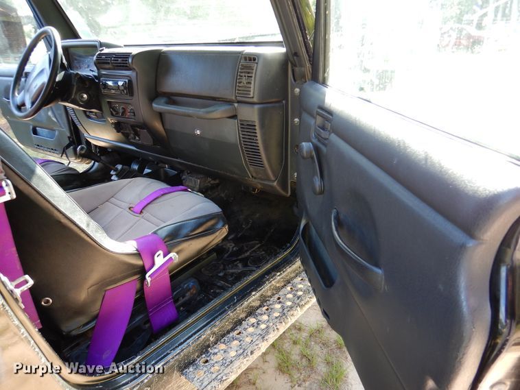 image for item DM6434 2004 Jeep Wrangler  SUV