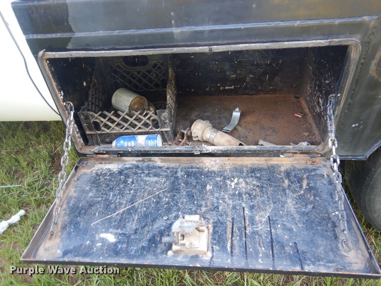 image for item DM6435 2014 Ford F450 Super Duty  Crew Cab flatbed truck