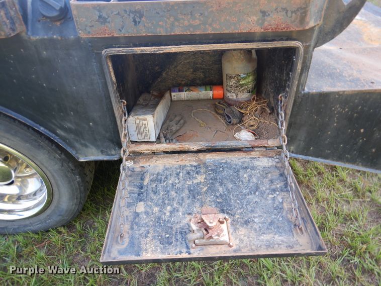 image for item DM6435 2014 Ford F450 Super Duty  Crew Cab flatbed truck