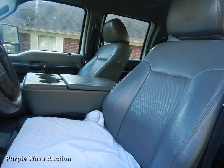 image for item DM6435 2014 Ford F450 Super Duty  Crew Cab flatbed truck