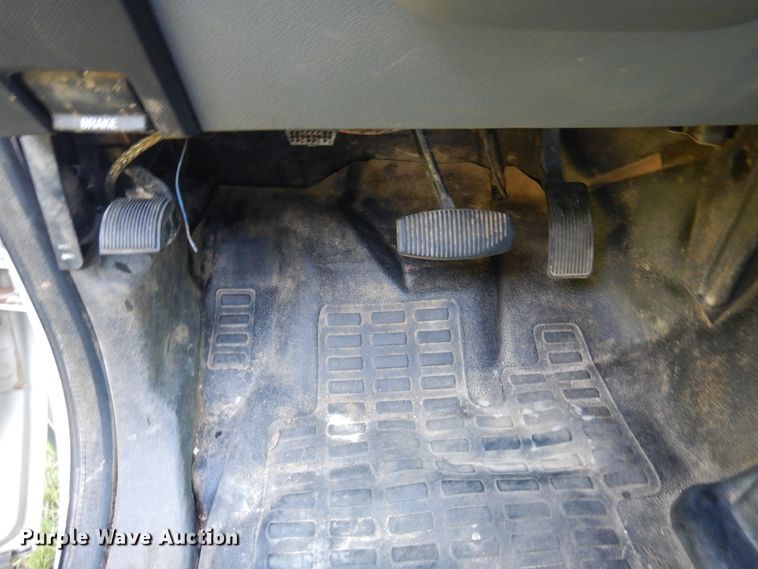 image for item DM6435 2014 Ford F450 Super Duty  Crew Cab flatbed truck