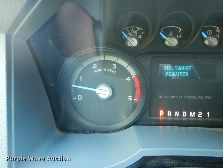 image for item DM6435 2014 Ford F450 Super Duty  Crew Cab flatbed truck