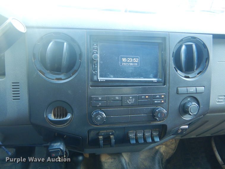 image for item DM6435 2014 Ford F450 Super Duty  Crew Cab flatbed truck