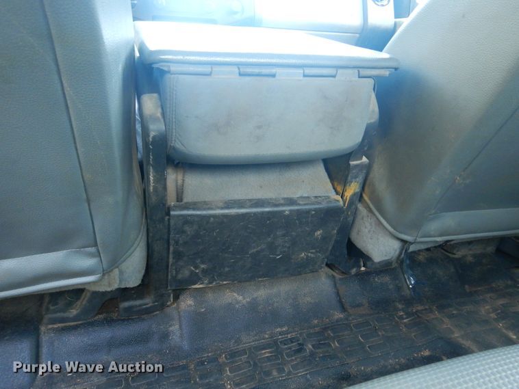 image for item DM6435 2014 Ford F450 Super Duty  Crew Cab flatbed truck