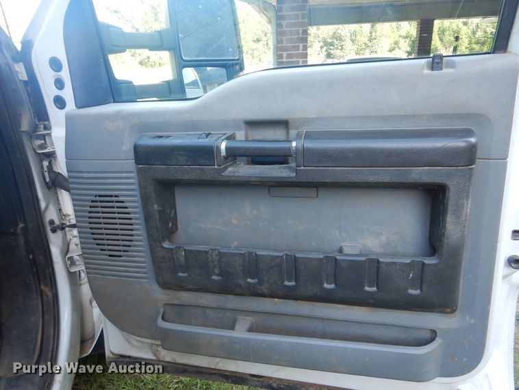 image for item DM6435 2014 Ford F450 Super Duty  Crew Cab flatbed truck