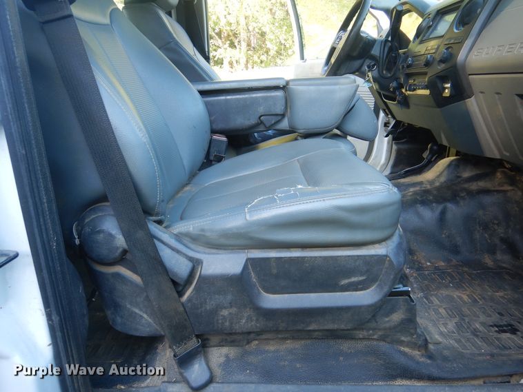 image for item DM6435 2014 Ford F450 Super Duty  Crew Cab flatbed truck