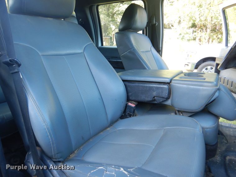 image for item DM6435 2014 Ford F450 Super Duty  Crew Cab flatbed truck