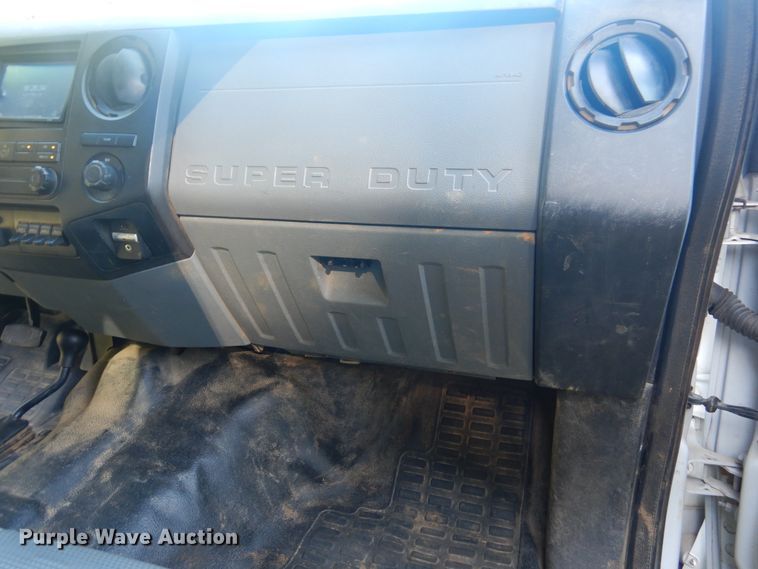 image for item DM6435 2014 Ford F450 Super Duty  Crew Cab flatbed truck