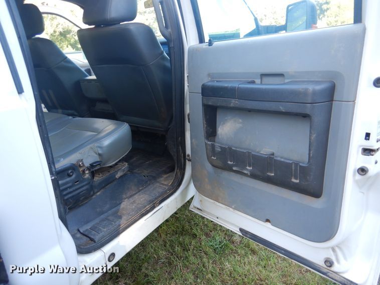 image for item DM6435 2014 Ford F450 Super Duty  Crew Cab flatbed truck