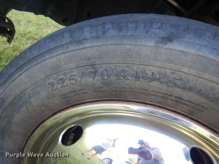 image for item DM6435 2014 Ford F450 Super Duty  Crew Cab flatbed truck