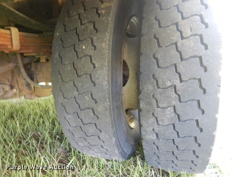 image for item DM6435 2014 Ford F450 Super Duty  Crew Cab flatbed truck