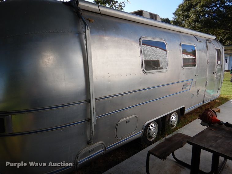 image for item DM6436 1975 Airstream Overlander  camper