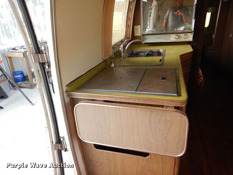 image for item DM6436 1975 Airstream Overlander  camper