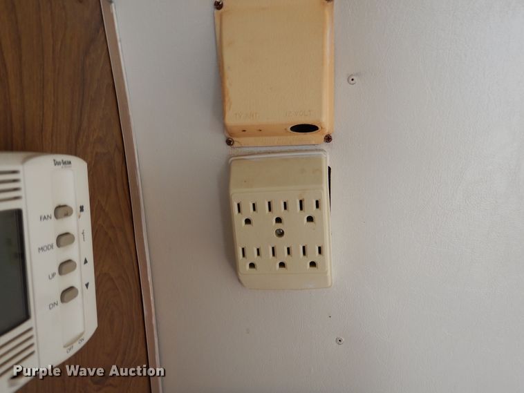 image for item DM6436 1975 Airstream Overlander  camper