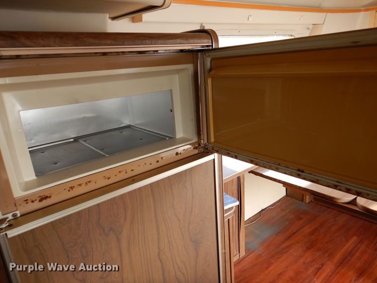 image for item DM6436 1975 Airstream Overlander  camper