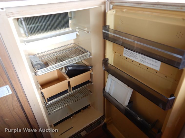 image for item DM6436 1975 Airstream Overlander  camper