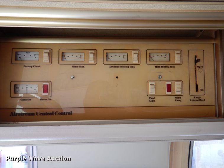 image for item DM6436 1975 Airstream Overlander  camper