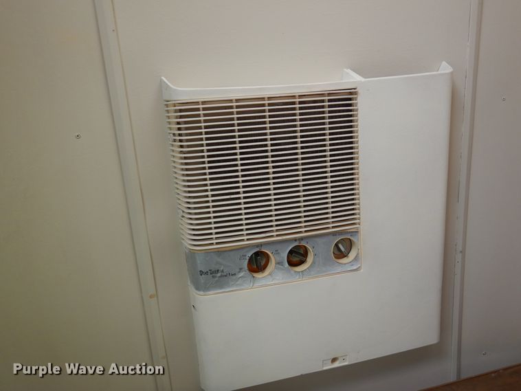 image for item DM6436 1975 Airstream Overlander  camper