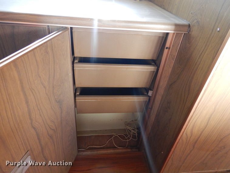 image for item DM6436 1975 Airstream Overlander  camper