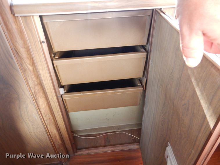 image for item DM6436 1975 Airstream Overlander  camper