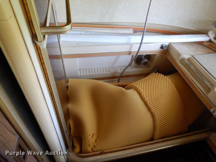 image for item DM6436 1975 Airstream Overlander  camper