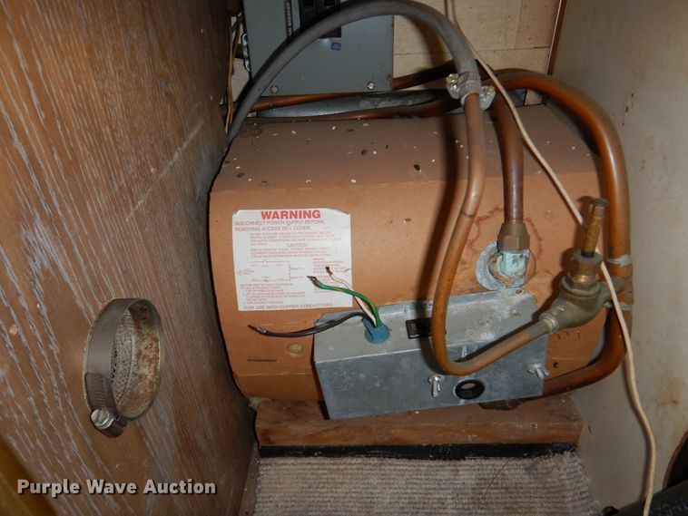 image for item DM6436 1975 Airstream Overlander  camper