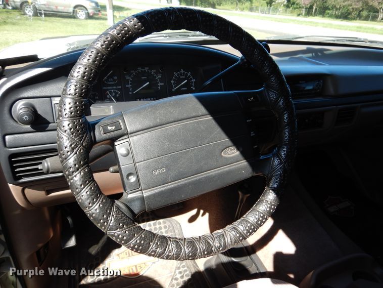 image for item DM6437 1996 Ford Bronco XLT  SUV