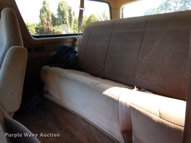 image for item DM6437 1996 Ford Bronco XLT  SUV