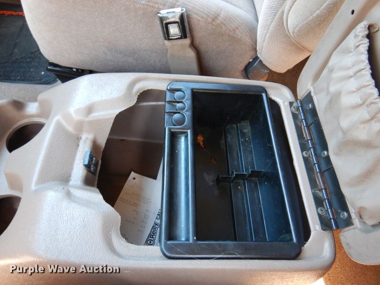 image for item DM6437 1996 Ford Bronco XLT  SUV