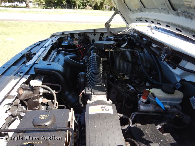 image for item DM6437 1996 Ford Bronco XLT  SUV