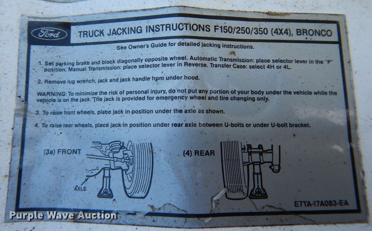 image for item DM6437 1996 Ford Bronco XLT  SUV