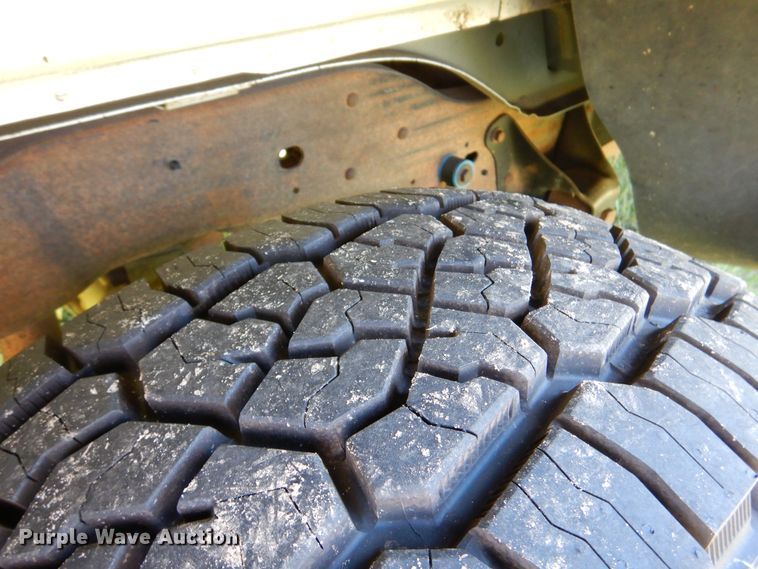 image for item DM6437 1996 Ford Bronco XLT  SUV