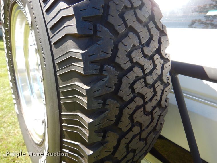 image for item DM6437 1996 Ford Bronco XLT  SUV