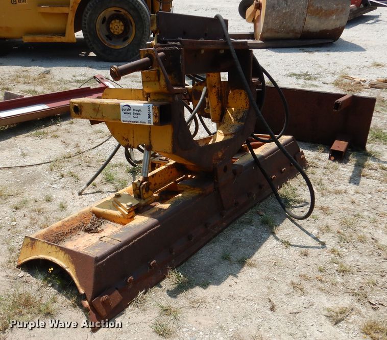 86"W skid steer dozer blade in Gainesville, TX Item DM6445 sold