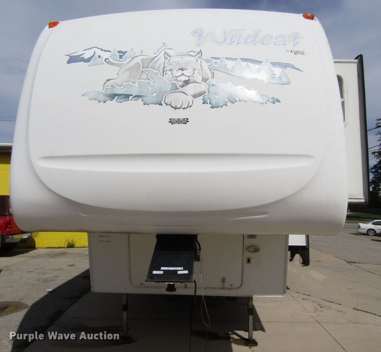 image for item EV9311 2004 Wildcat  camper