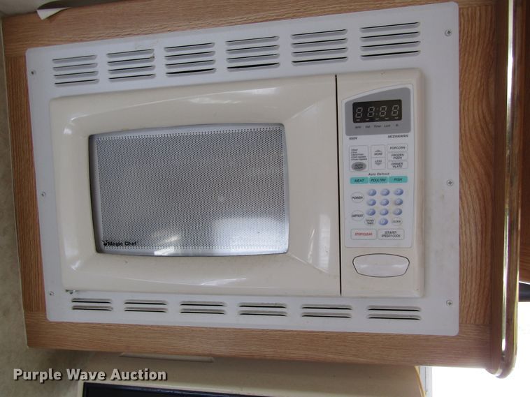 image for item EV9311 2004 Wildcat  camper